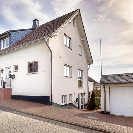 Ferienwohnung Julia - Klimatisiert Wolken Bagian luar foto